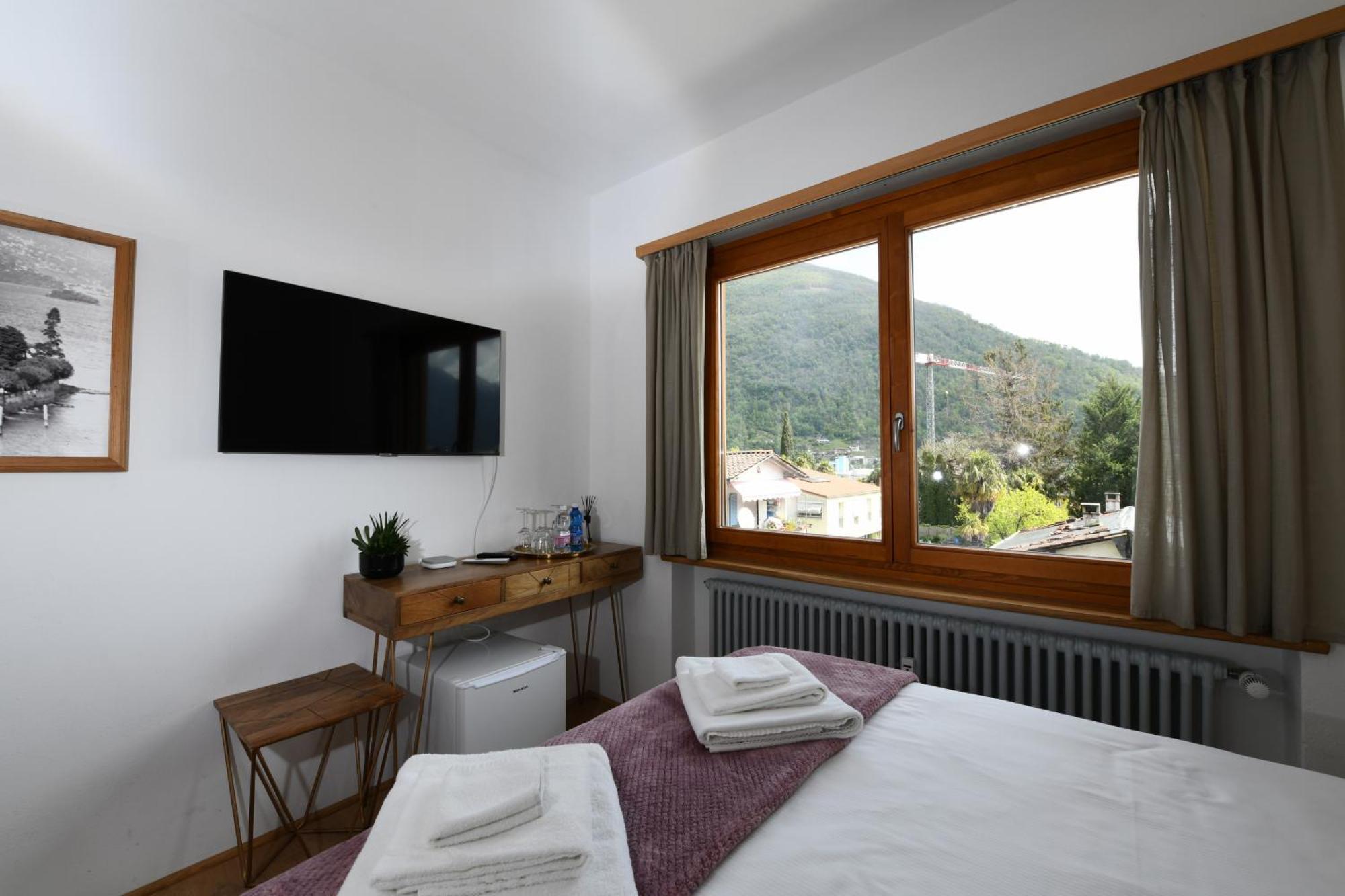 7Rooms - Self Check-In 24H Free Parking Losone Exterior photo